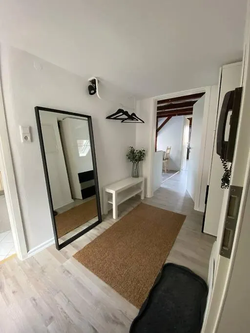 Mainblick Voll Ausgestattet, Kueche, Klima, Wanne Apartment Marktbreit